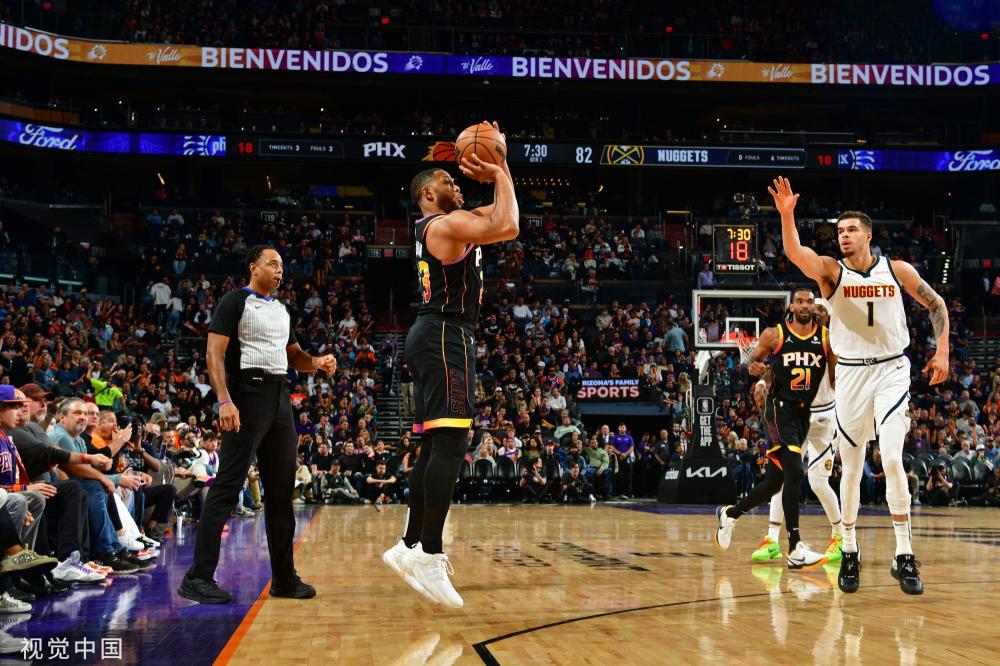 員在場上的 員在場上的