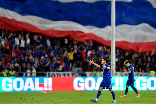 赖于他们在 赖于他们在